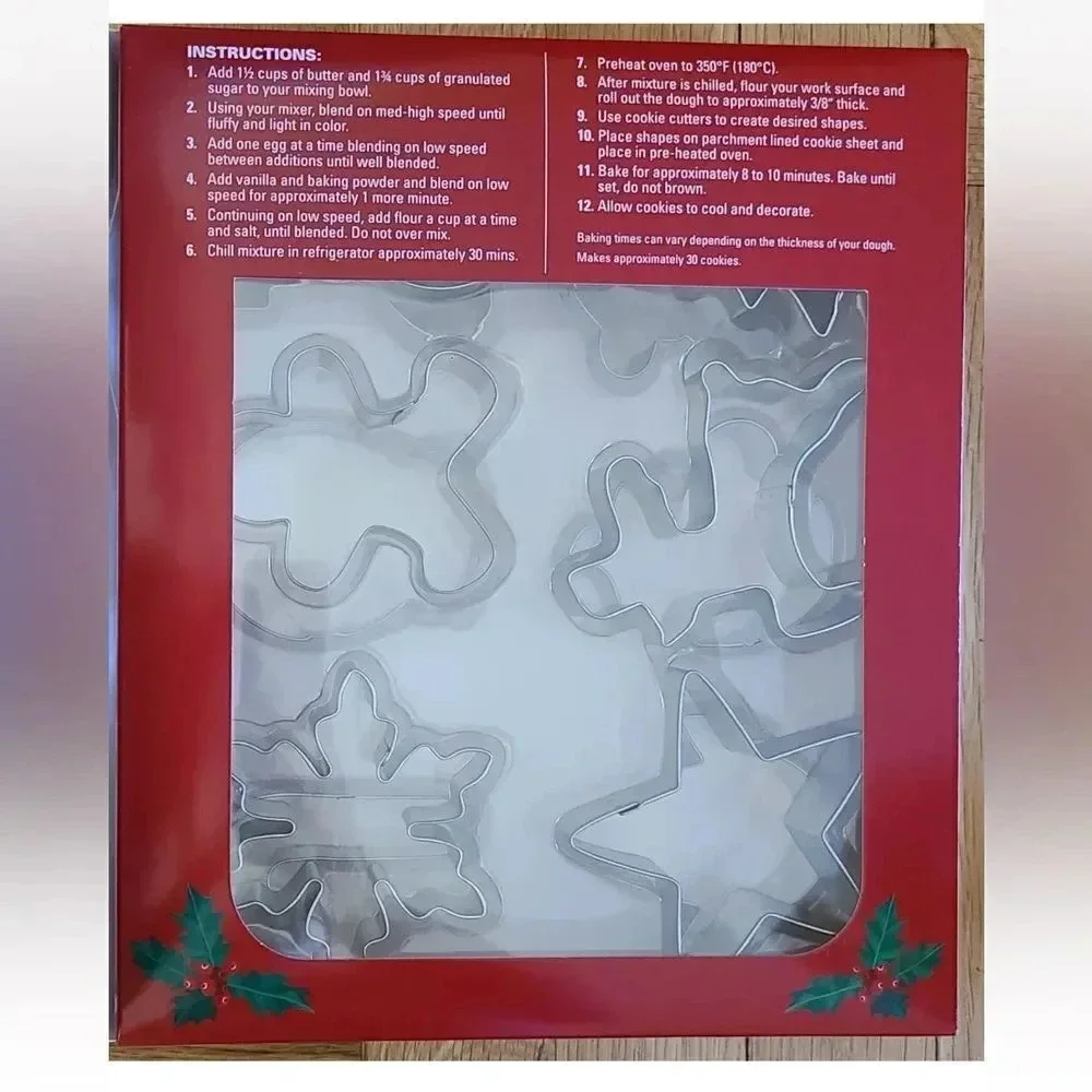 Christmas Holiday Cookie Storybook NIB Baking 12 Cutters Family Time